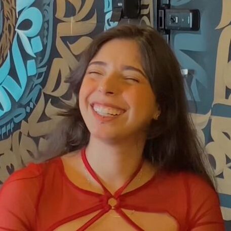 Foto da tatuadora Kayt